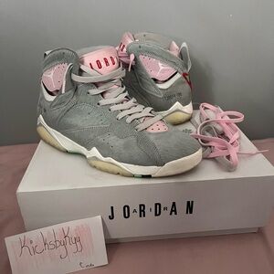 These are Nike Air Jordan 7 Retro “Hare 2.0”